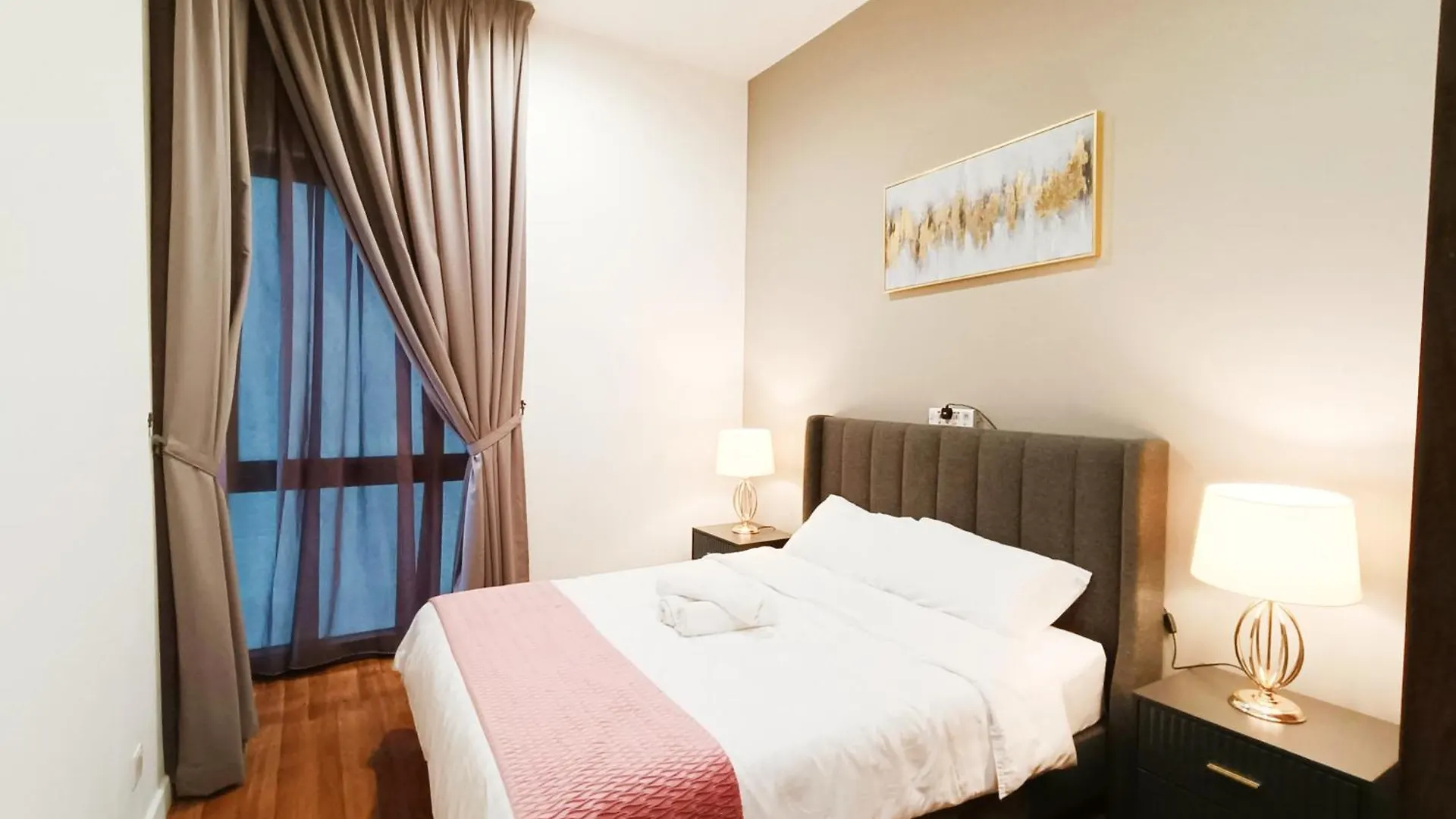 8 Kuala Lumpur City For 4 To 10 Pax Of 4 Bedrooms And 3 Bathrooms Near Klcc 0*,  Malaysia