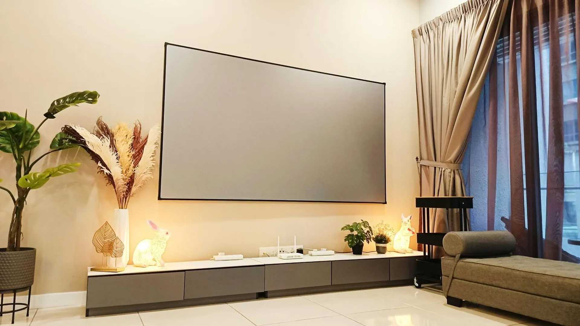 Apartment 8 Kuala Lumpur City For 4 To 10 Pax Of 4 Bedrooms And 3 Bathrooms Near Klcc